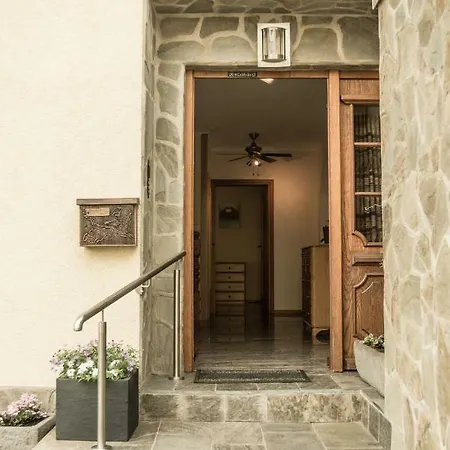 Haus Helene Apartment *